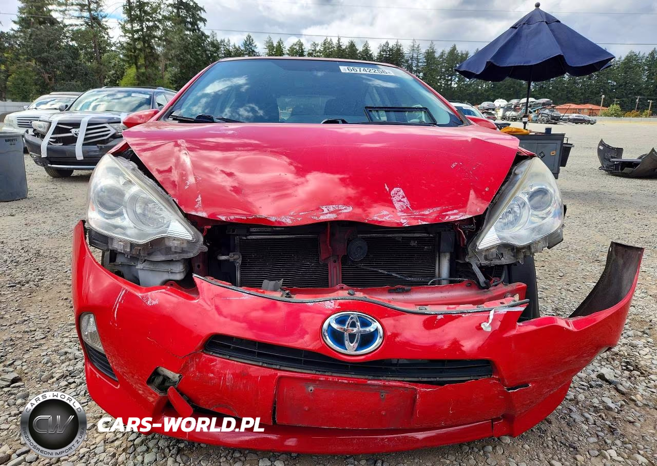 2012 Toyota Prius C Two VIN:JTDKDTB39C1018016 - 5