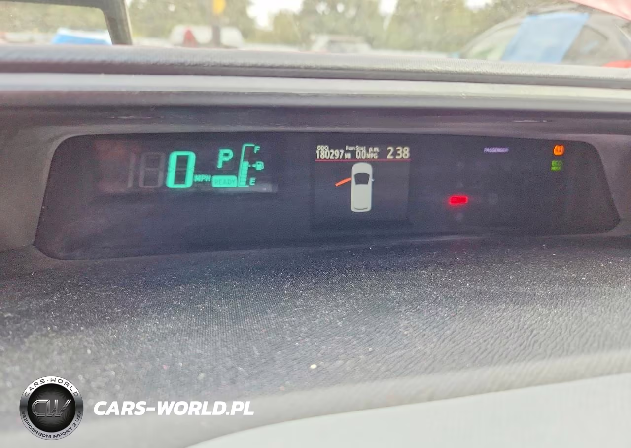 2012 Toyota Prius C Two VIN:JTDKDTB39C1018016 - 9