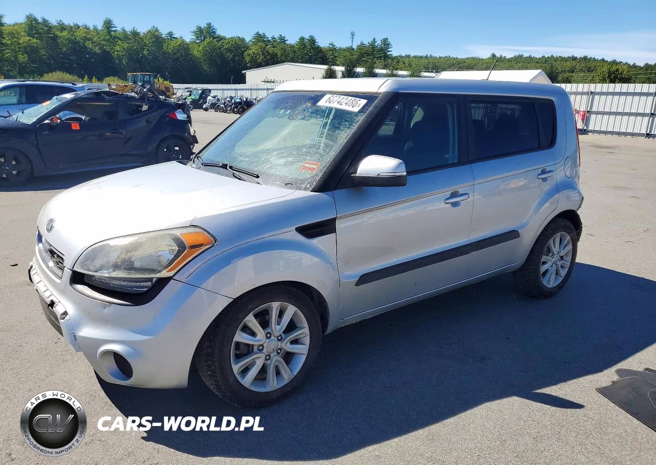 2013 Kia Soul + VIN:KNDJT2A66D7777175 - 1