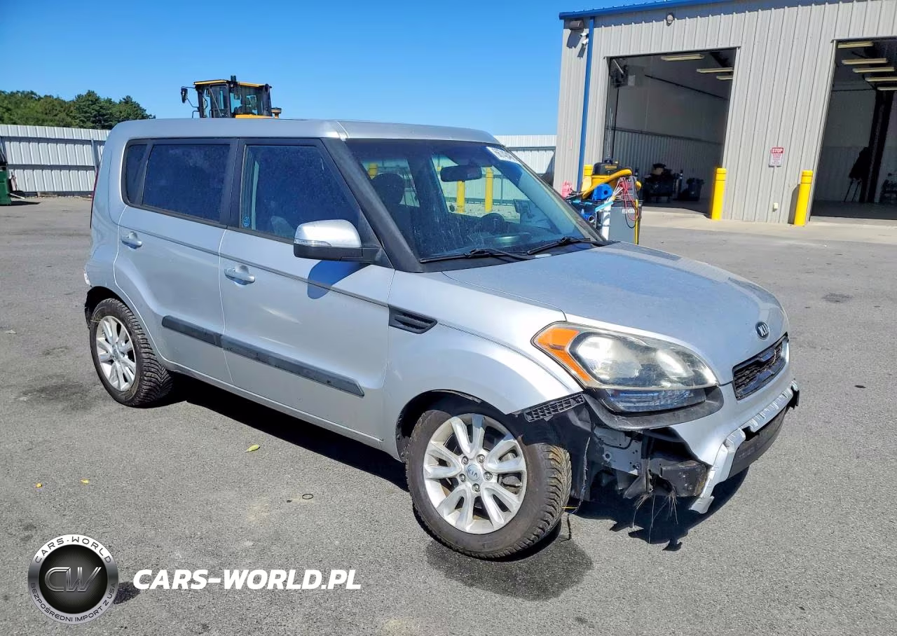 2013 Kia Soul + VIN:KNDJT2A66D7777175 - 4