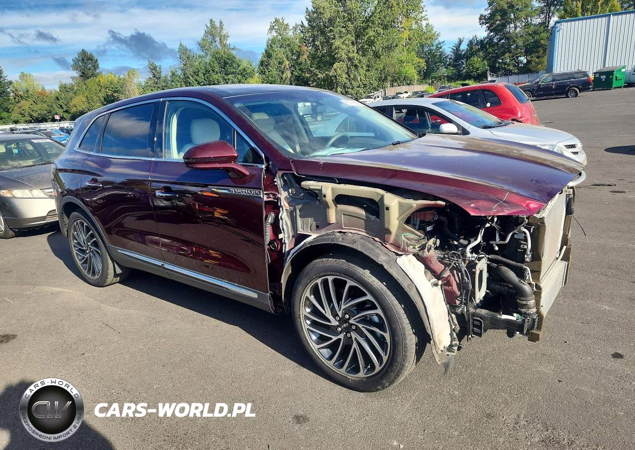 2019 Lincoln Nautilus Reserve VIN:2LMPJ8L93KBL32746 - 4