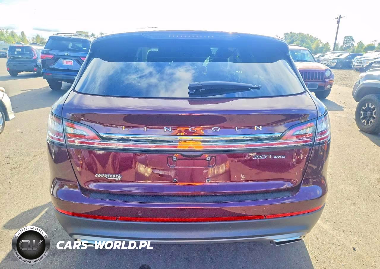 2019 Lincoln Nautilus Reserve VIN:2LMPJ8L93KBL32746 - 6
