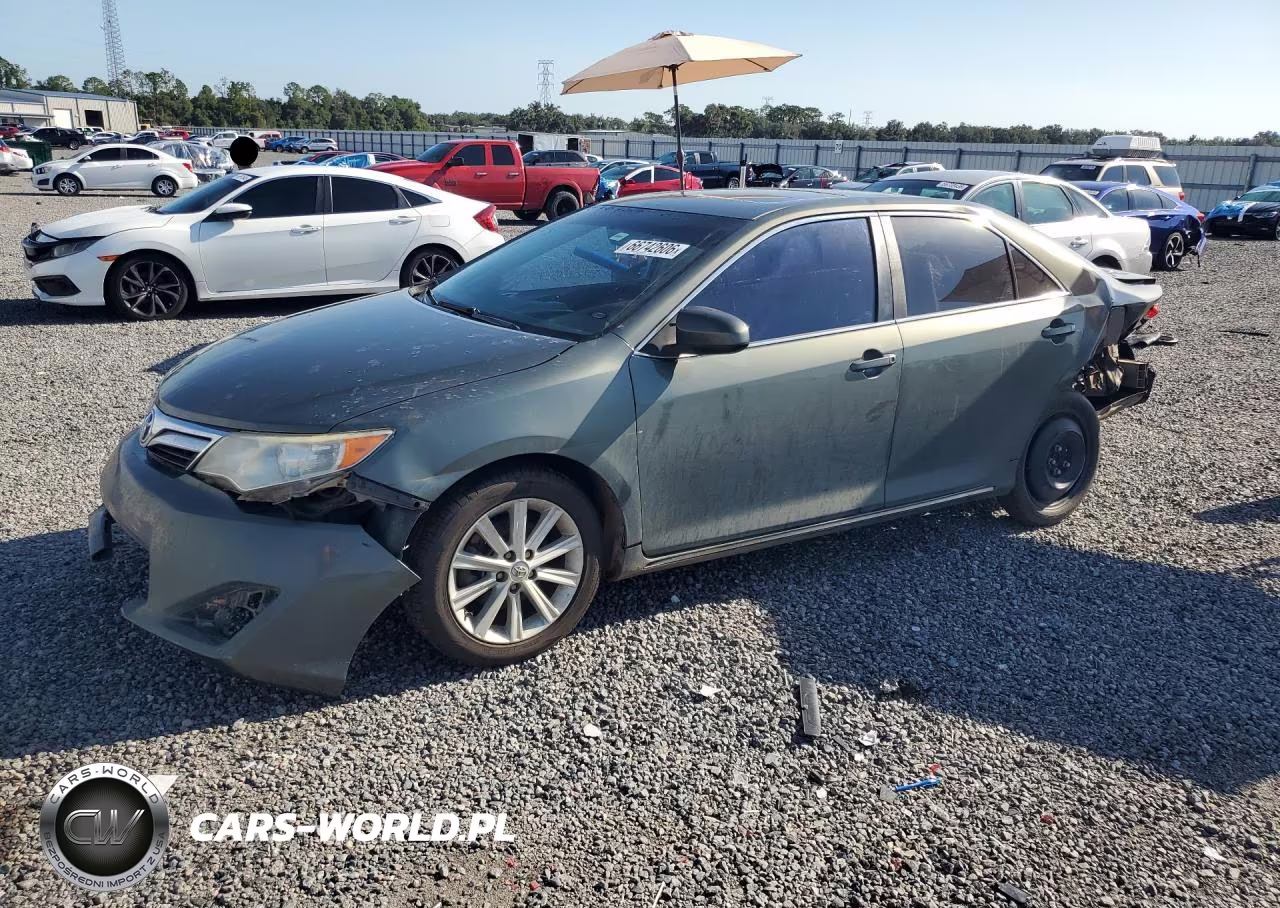 2014 Toyota Camry Xle VIN:4T1BF1FK3EU847919 - 1