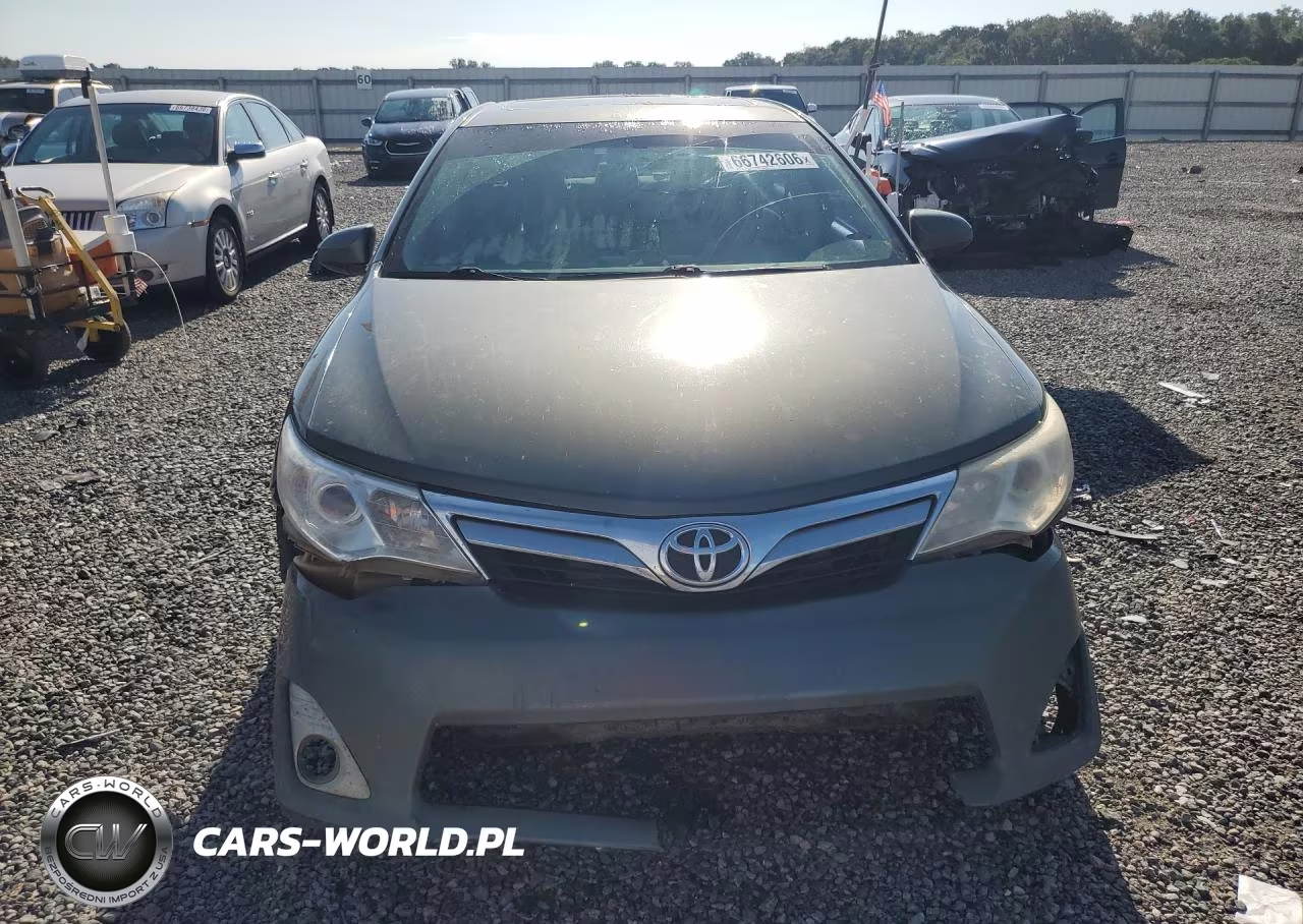 2014 Toyota Camry Xle VIN:4T1BF1FK3EU847919 - 5