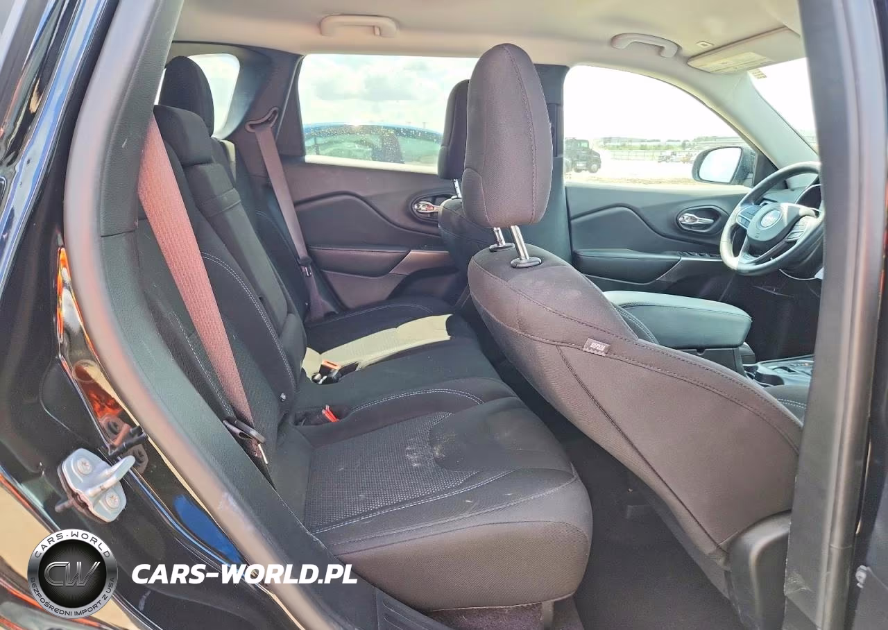 2019 Jeep Cherokee Latitude VIN:1C4PJLCB6KD178257 - 10