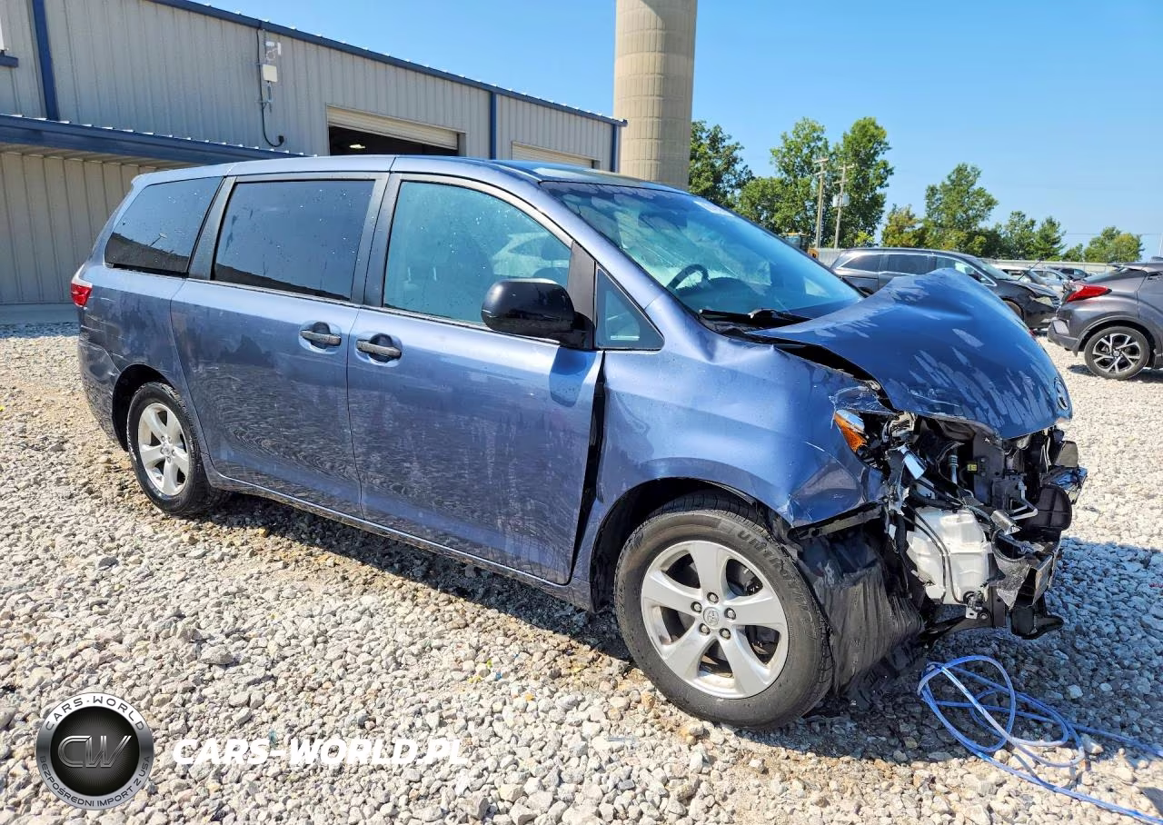 2017 Toyota Sienna L 7-Passenger VIN:5TDZZ3DC9HS868767 - 4