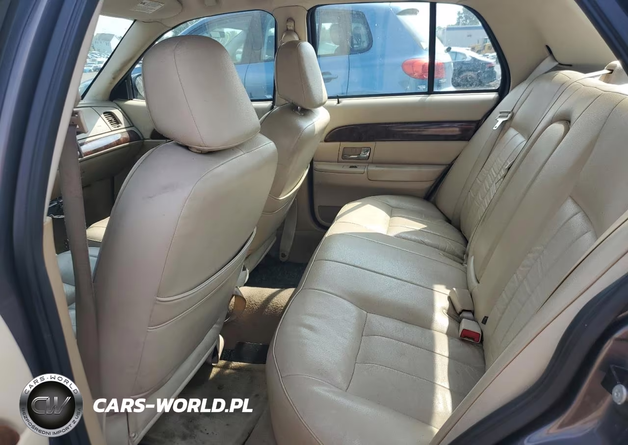 2007 Mercury Grand Marquis Gs VIN:2MEFM74W47X620432 - 10
