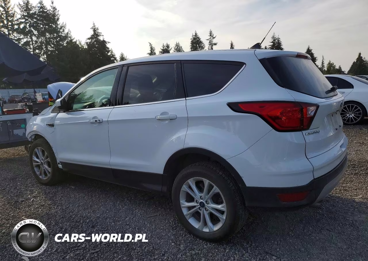 2019 Ford Escape Se VIN:1FMCU9GD4KUB64163 - 2