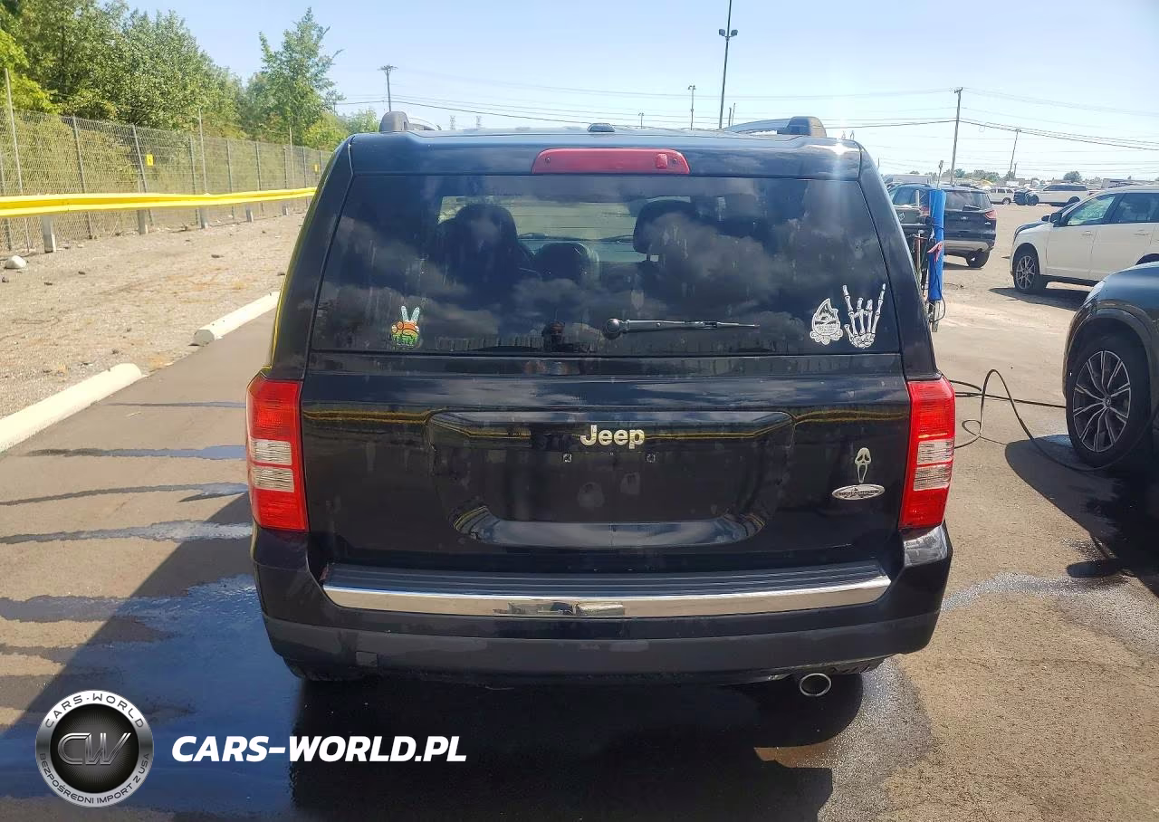2016 Jeep Patriot Latitude VIN:1C4NJPFA6GD726752 - 6