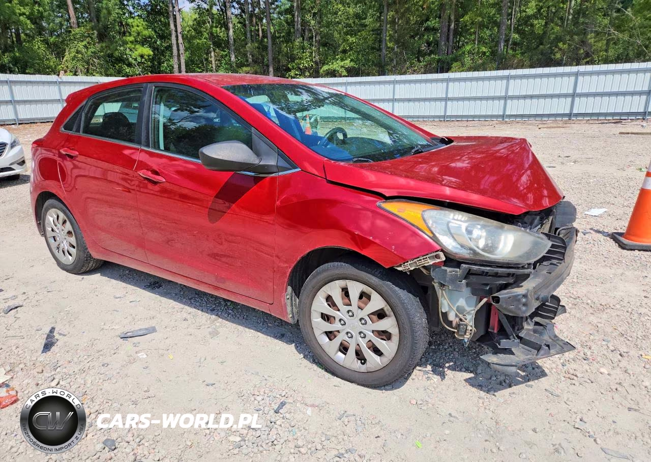 2017 Hyundai Elantra Gt Base VIN:KMHD35LH4HU350223 - 4