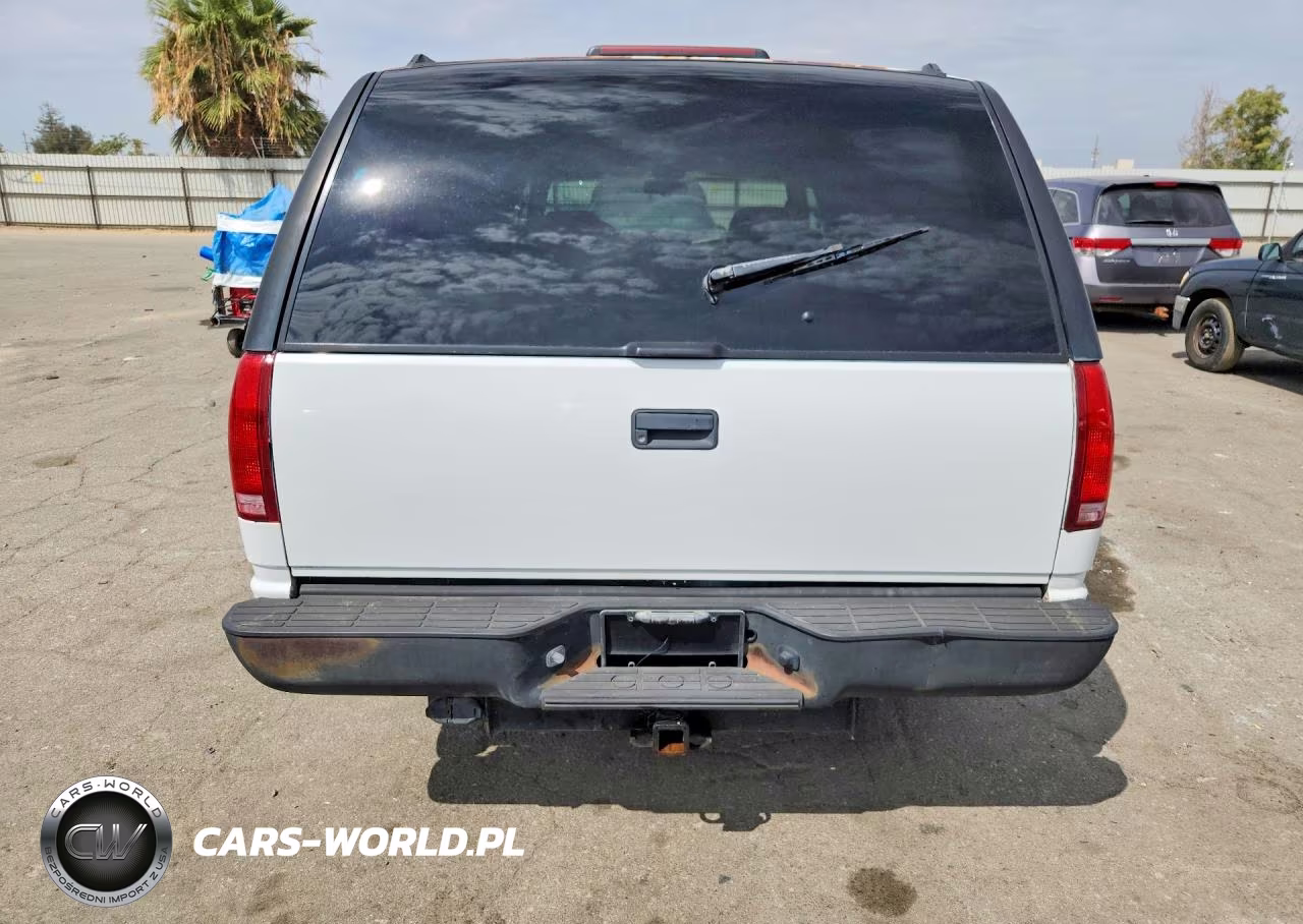 1996 Chevrolet Suburban C1500 VIN:3GNEC16R2TG137294 - 6