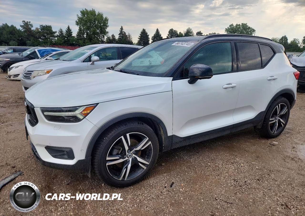 2019 Volvo Xc40 T5 R-Design VIN:YV4162UM7K2146573 - 1