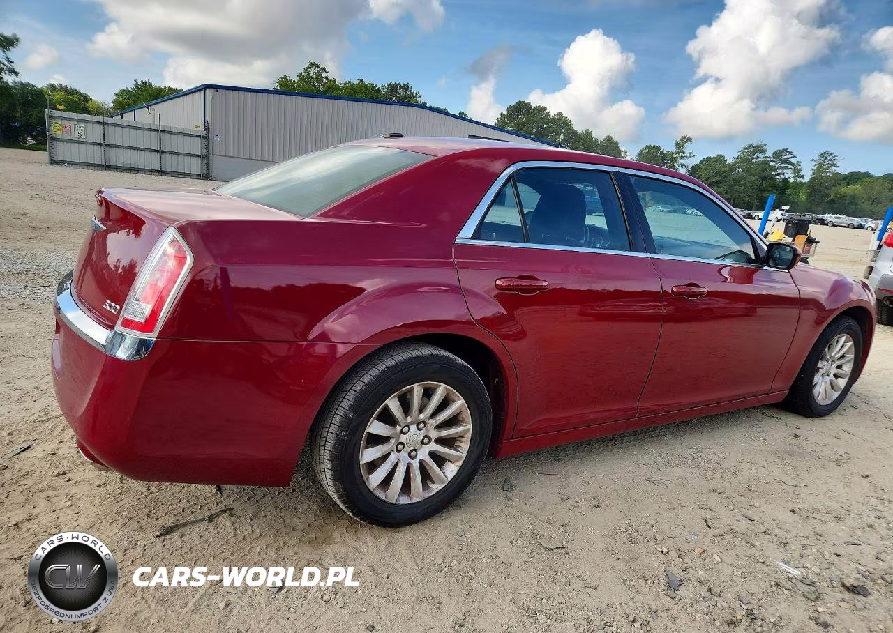 2012 Chrysler 300 VIN:2C3CCAAG6CH132822 - 3