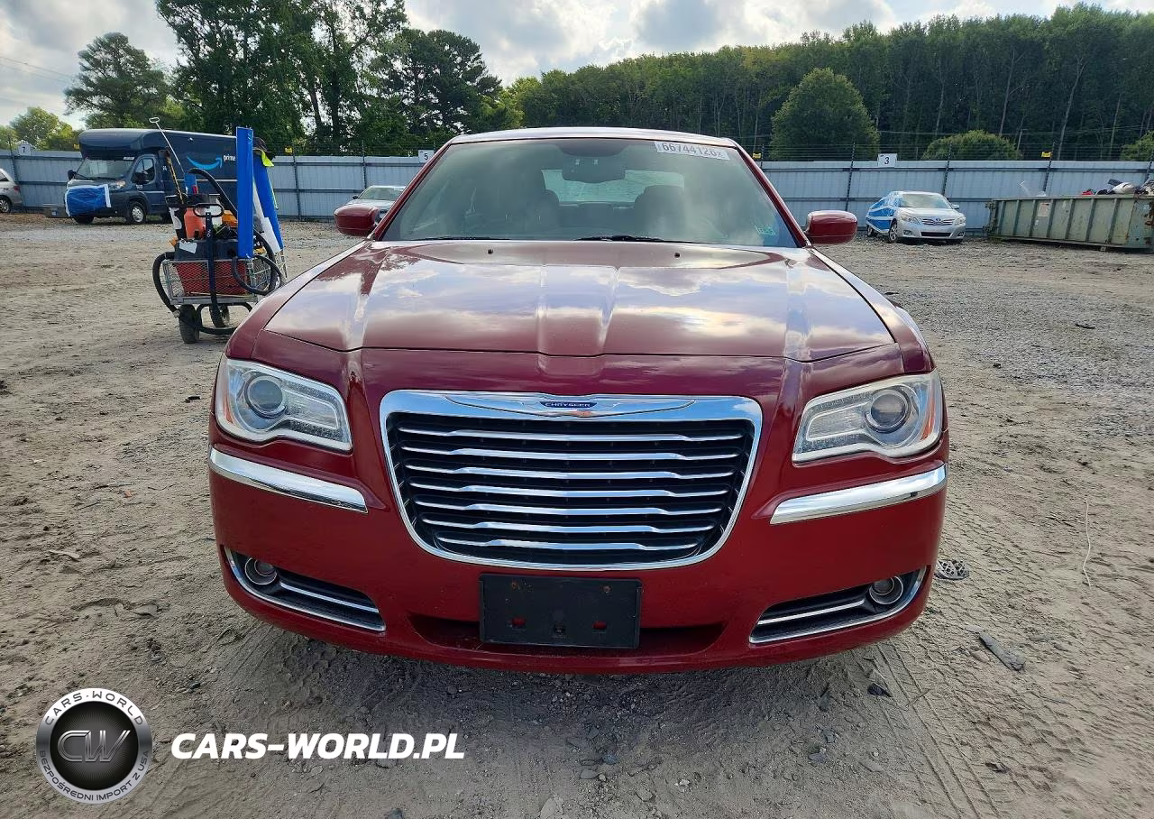 2012 Chrysler 300 VIN:2C3CCAAG6CH132822 - 5