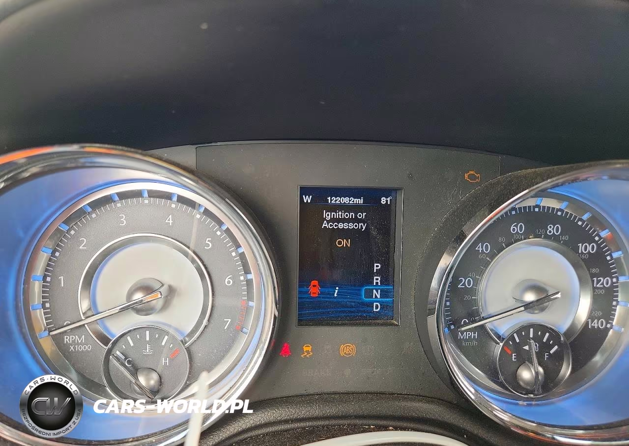 2012 Chrysler 300 VIN:2C3CCAAG6CH132822 - 9