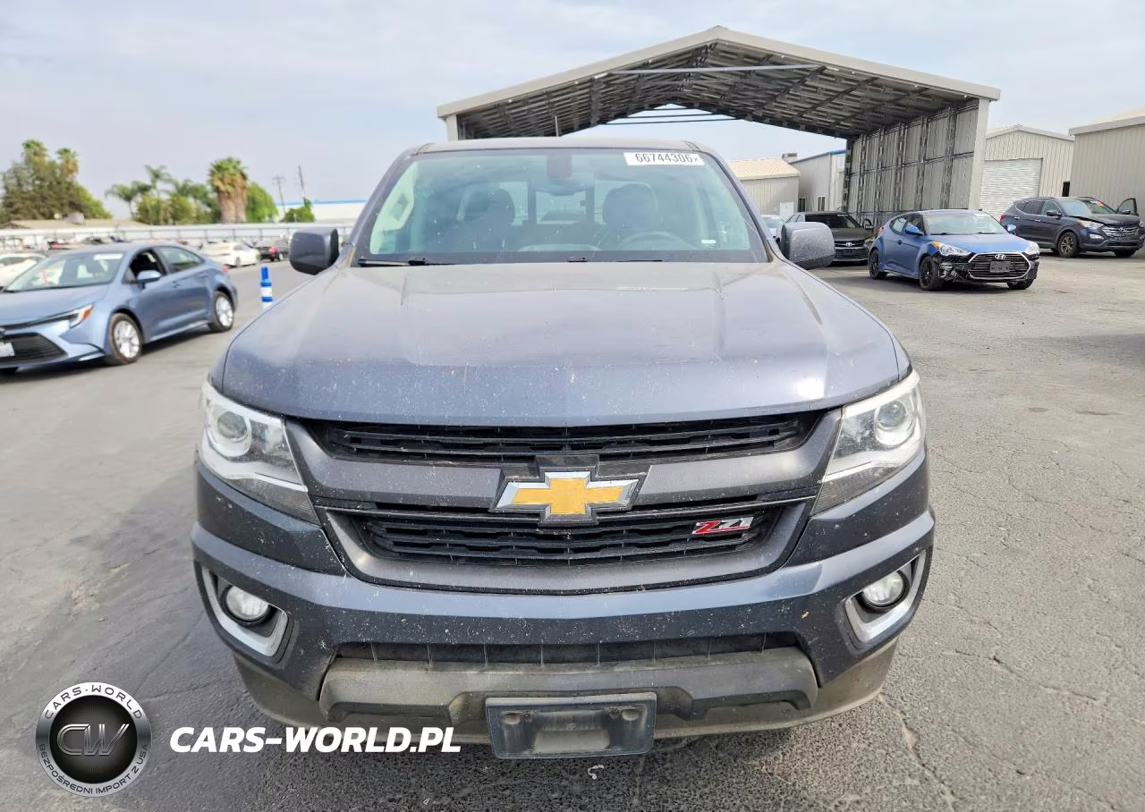 2017 Chevrolet Colorado Z71 VIN:1GCGSDEN5H1305617 - 5
