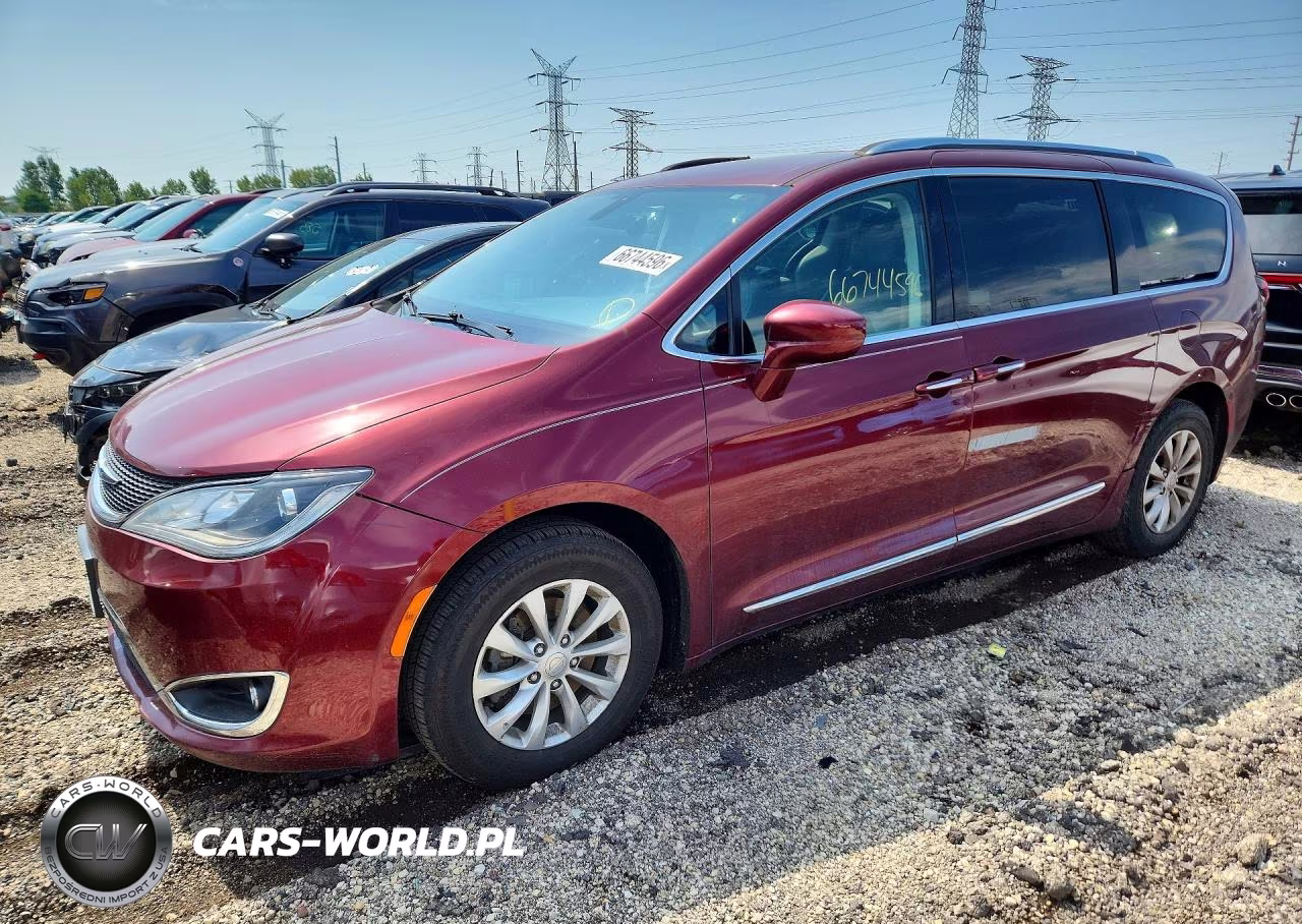 2018 Chrysler Pacifica Touring L VIN:2C4RC1BG0JR294523 - 1