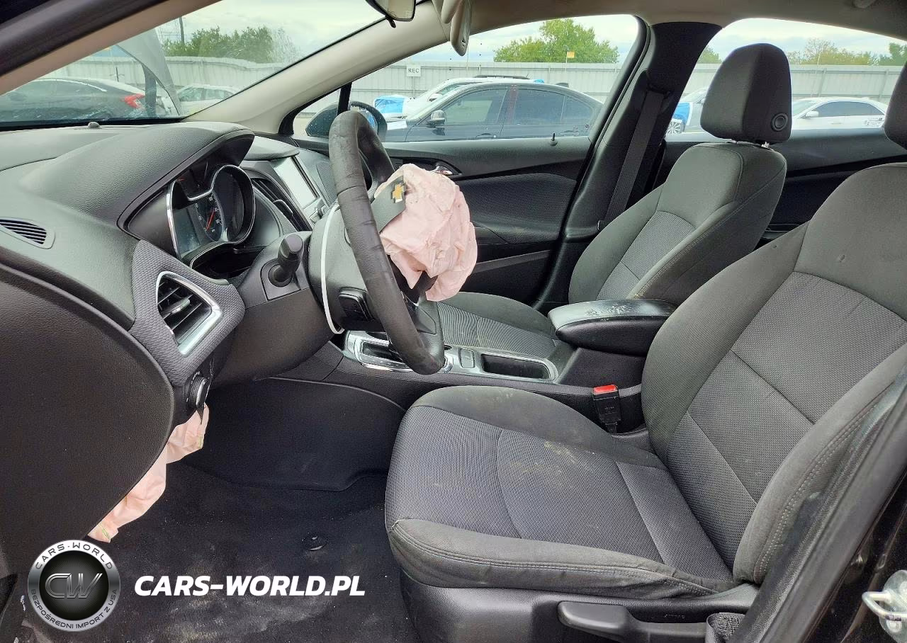 2018 Chevrolet Cruze Lt VIN:1G1BE5SM3J7167543 - 7