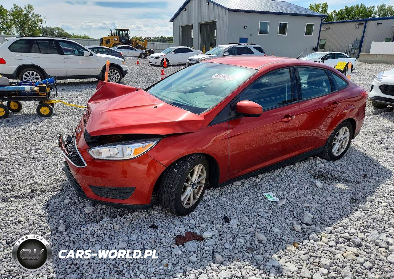 2018 Ford Focus Se VIN:1FADP3FE3JL309792 - 1