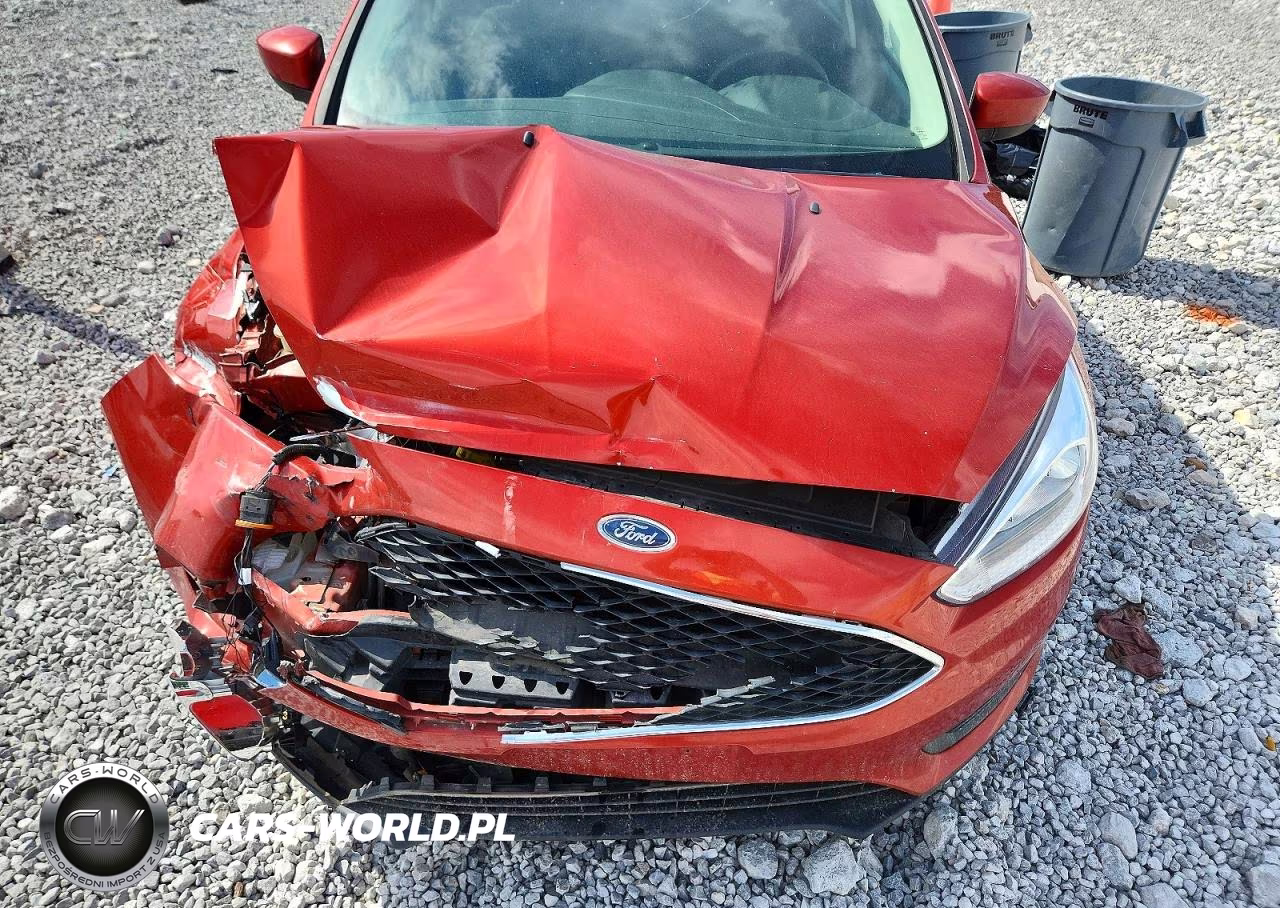 2018 Ford Focus Se VIN:1FADP3FE3JL309792 - 11