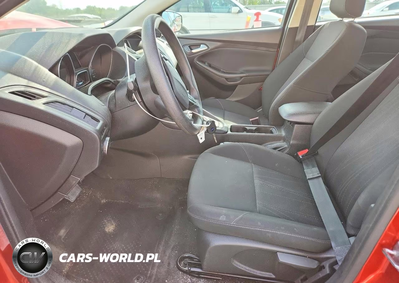 2018 Ford Focus Se VIN:1FADP3FE3JL309792 - 7