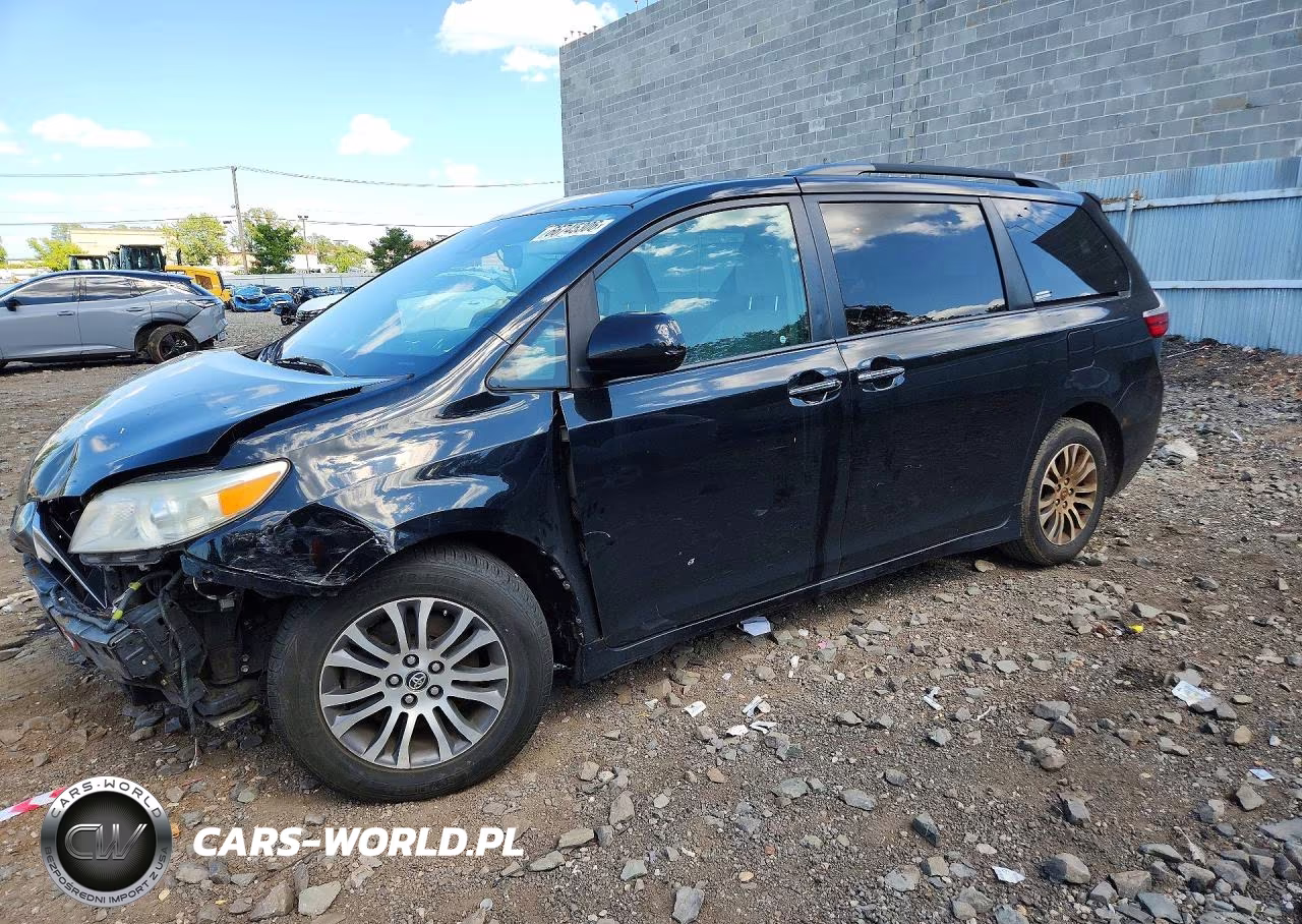 2018 Toyota Sienna Xle 8-Passenger