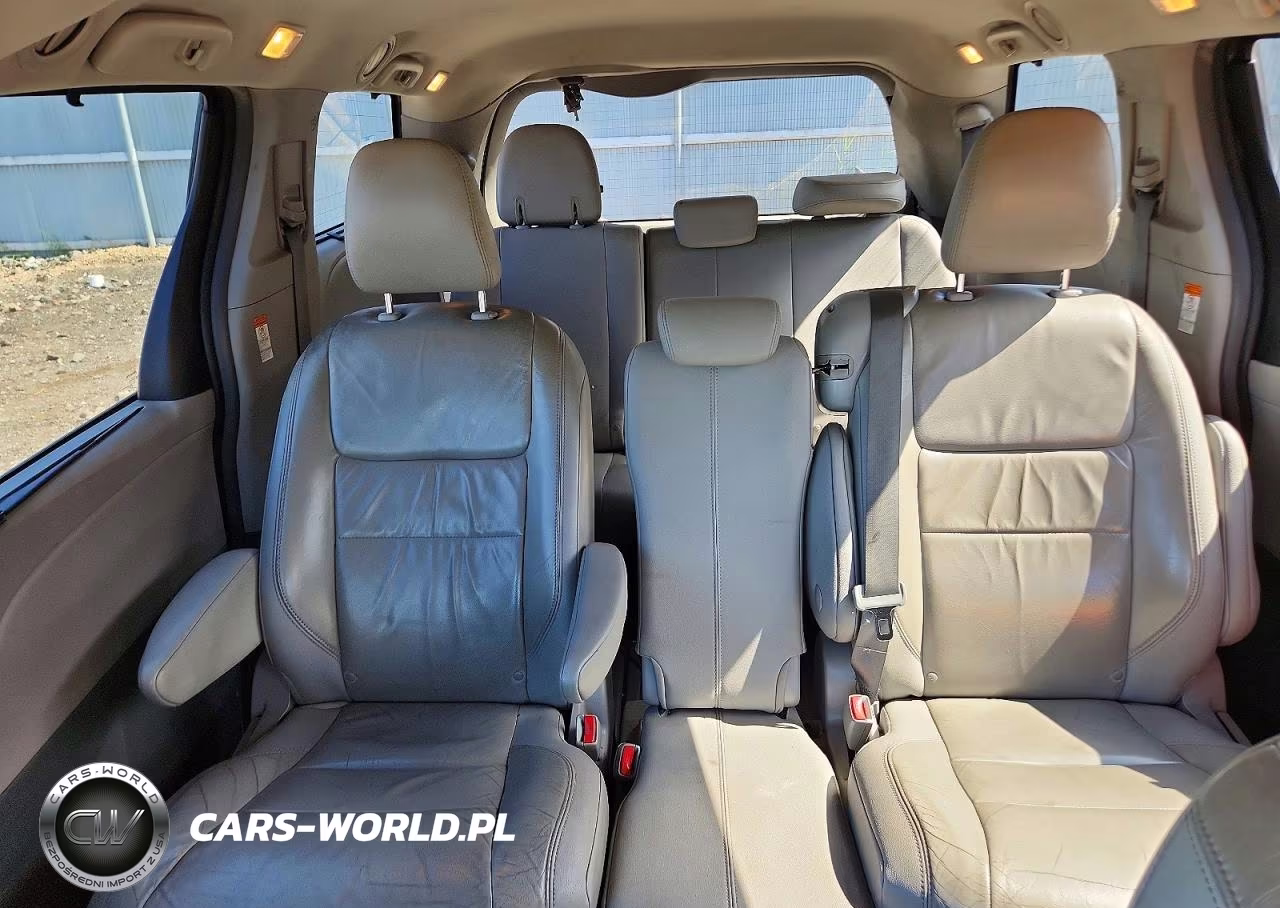 2018 Toyota Sienna Xle 8-Passenger VIN:5TDYZ3DC5JS934927 - 10