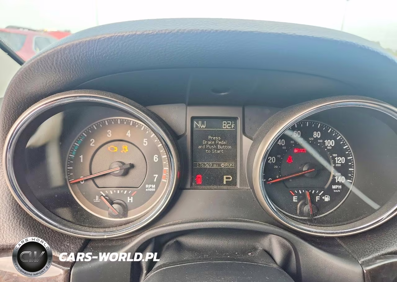 2012 Jeep Grand Cherokee Laredo VIN:1C4RJFAG9CC225815 - 9