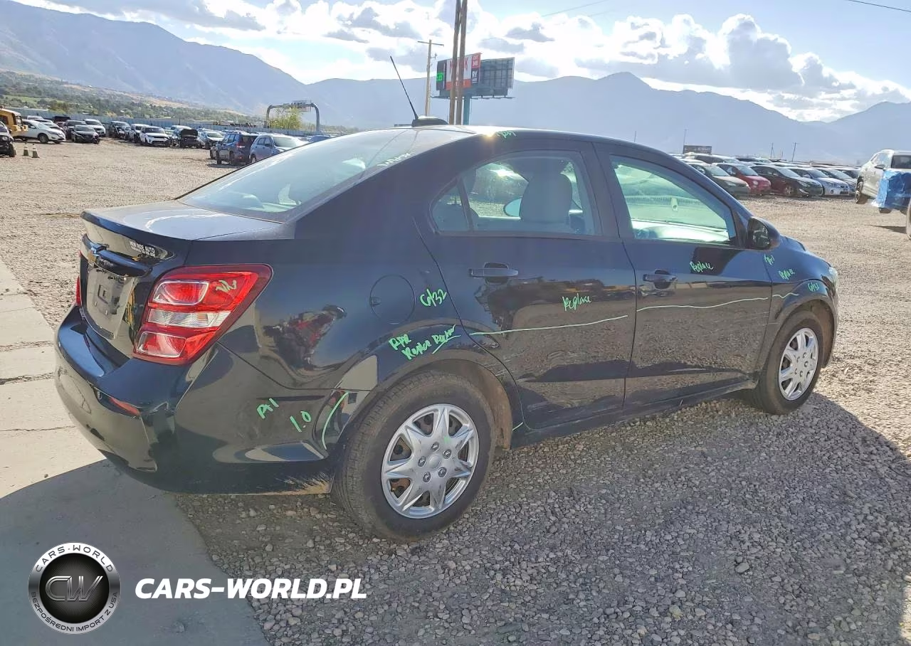 2018 Chevrolet Sonic Ls VIN:1G1JB5SH6J4123187 - 3