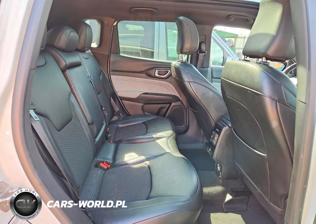 2025 Jeep Compass Latitude VIN:3C4NJDBN0ST547312 - 10