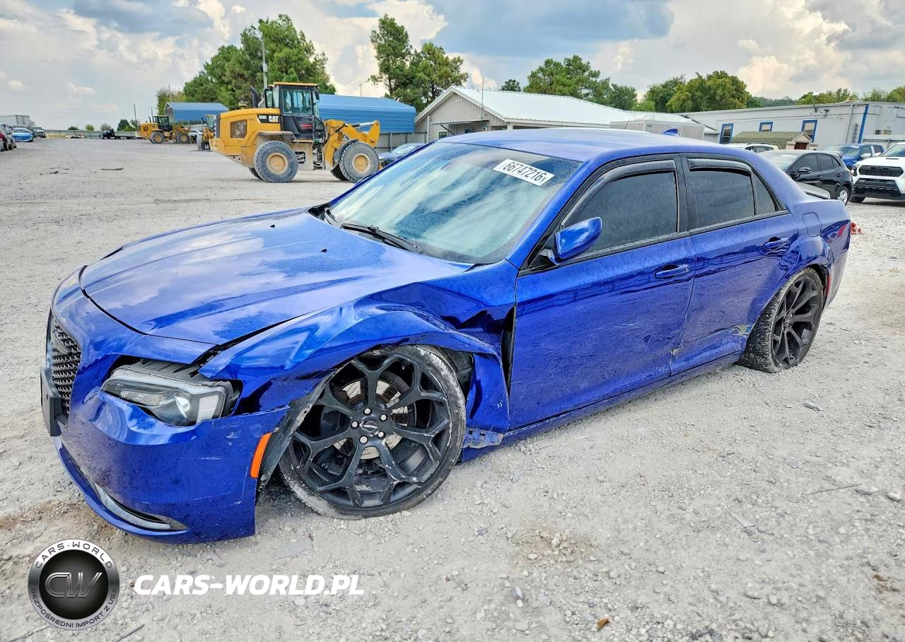 2018 Chrysler 300 S VIN:2C3CCABG4JH332299 - 1