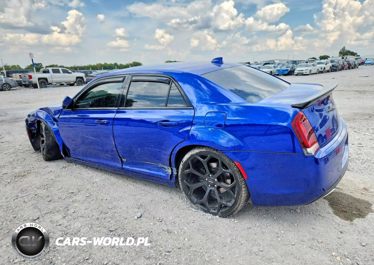 2018 Chrysler 300 S VIN:2C3CCABG4JH332299 - 2