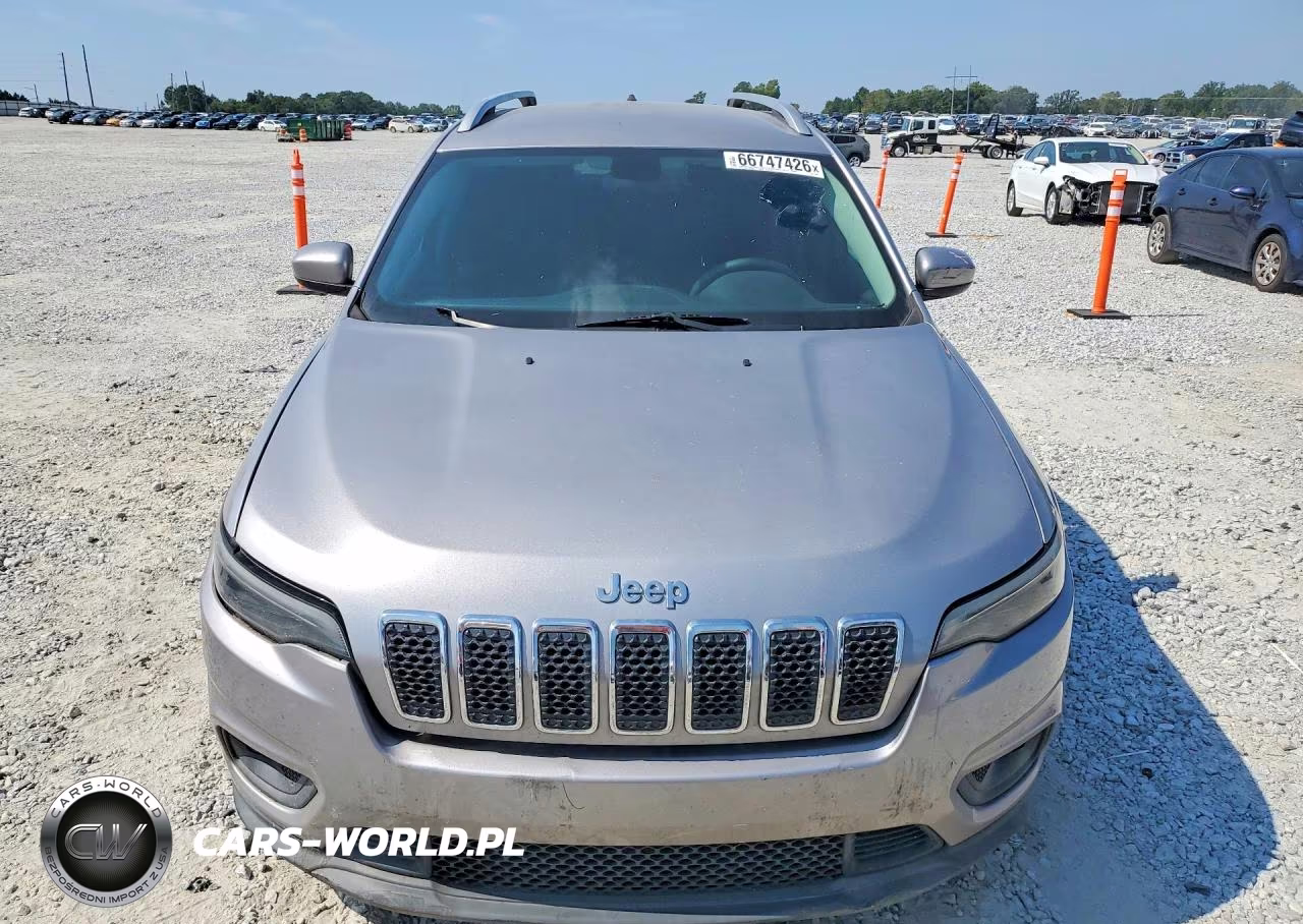 2019 Jeep Cherokee Latitude VIN:1C4PJLCB0KD144587 - 5