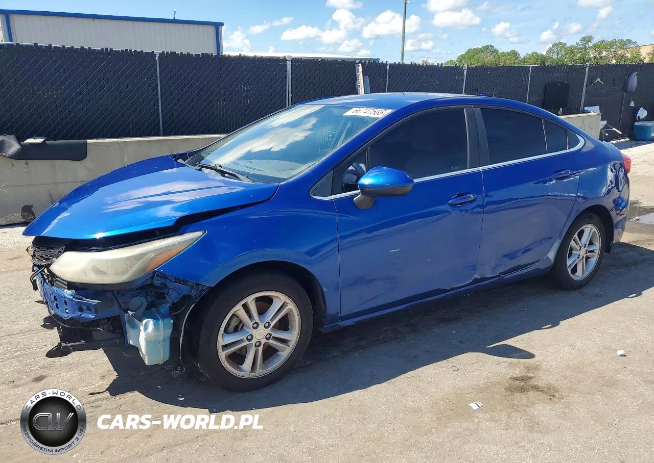 2018 Chevrolet Cruze Lt VIN:1G1BE5SM5J7190399 - 1