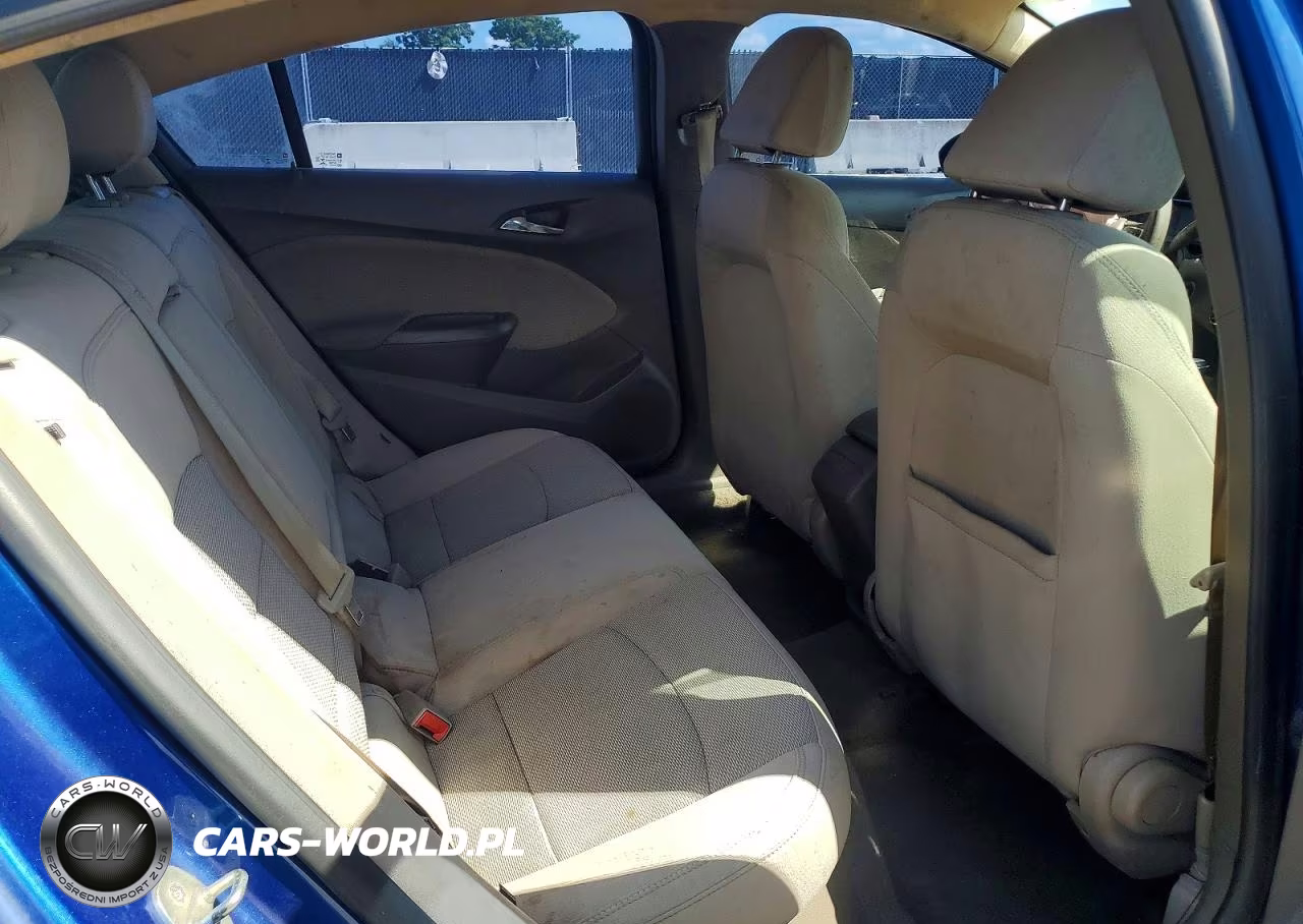2018 Chevrolet Cruze Lt VIN:1G1BE5SM5J7190399 - 10