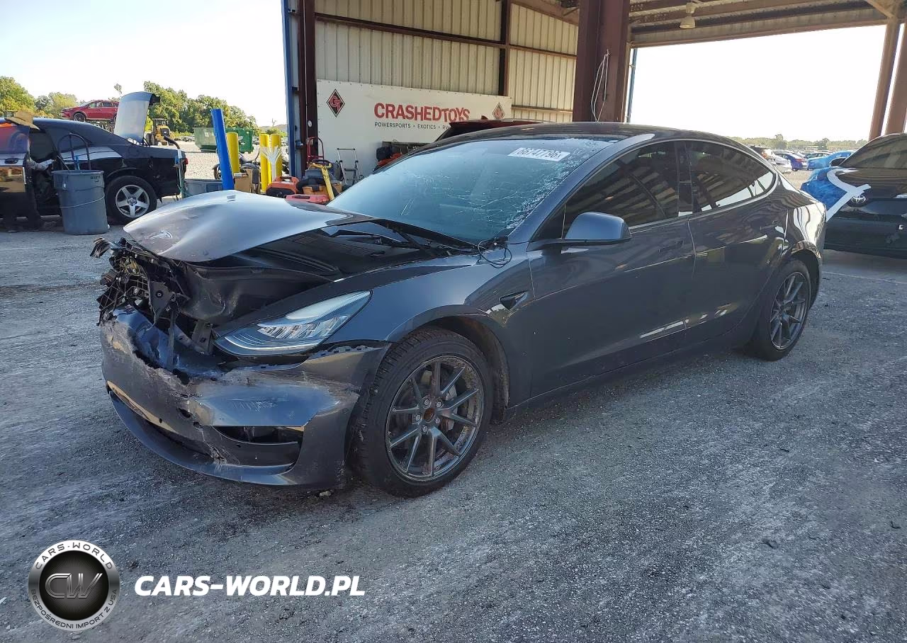 2021 Tesla Model 3 – zdjęcie 1 z 12