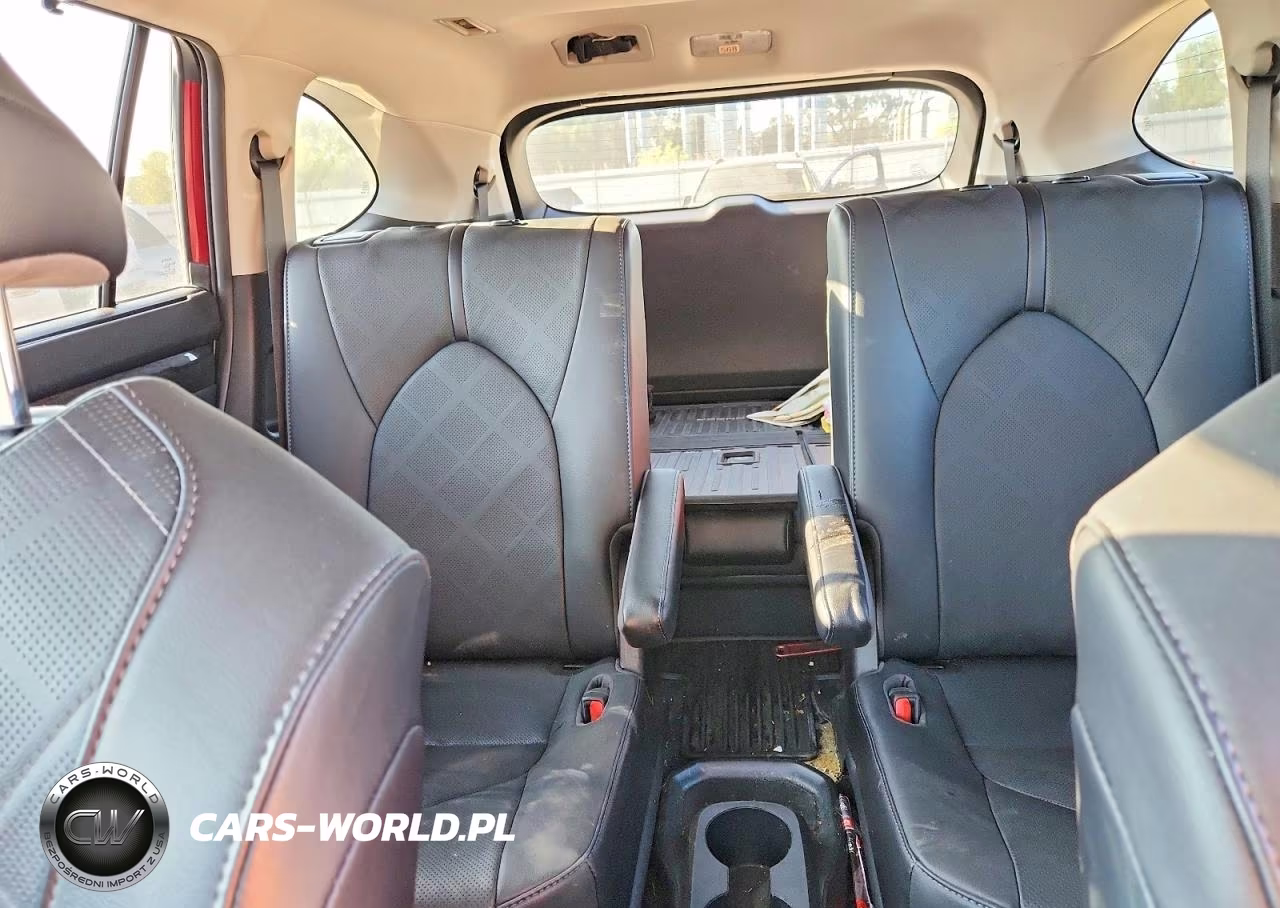 2021 Toyota Highlander Platinum VIN:5TDFZRBH0MS112792 - 10