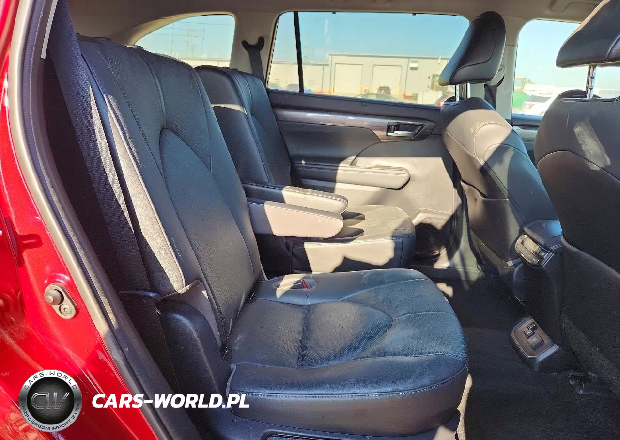2021 Toyota Highlander Platinum VIN:5TDFZRBH0MS112792 - 11
