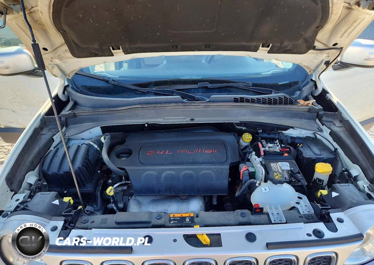 2018 Jeep Renegade Limited VIN:ZACCJBDB0JPG87929 - 12