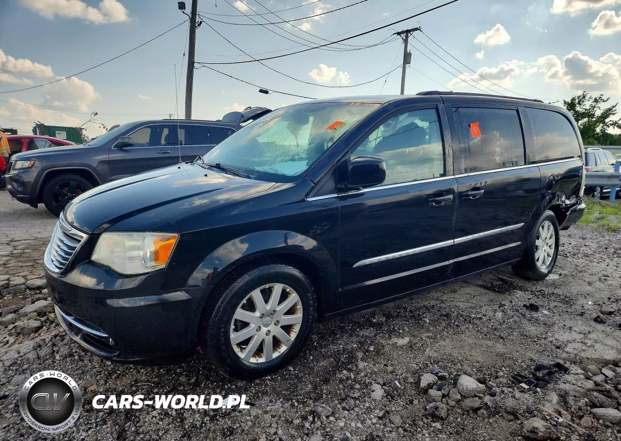 2014 Chrysler Town & Country Touring – zdjęcie 1 z 13