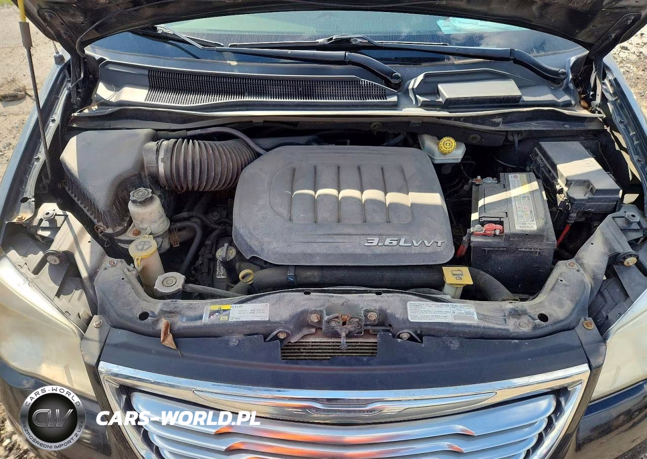 2014 Chrysler Town & Country Touring VIN:2C4RC1BG4ER143075 - 12