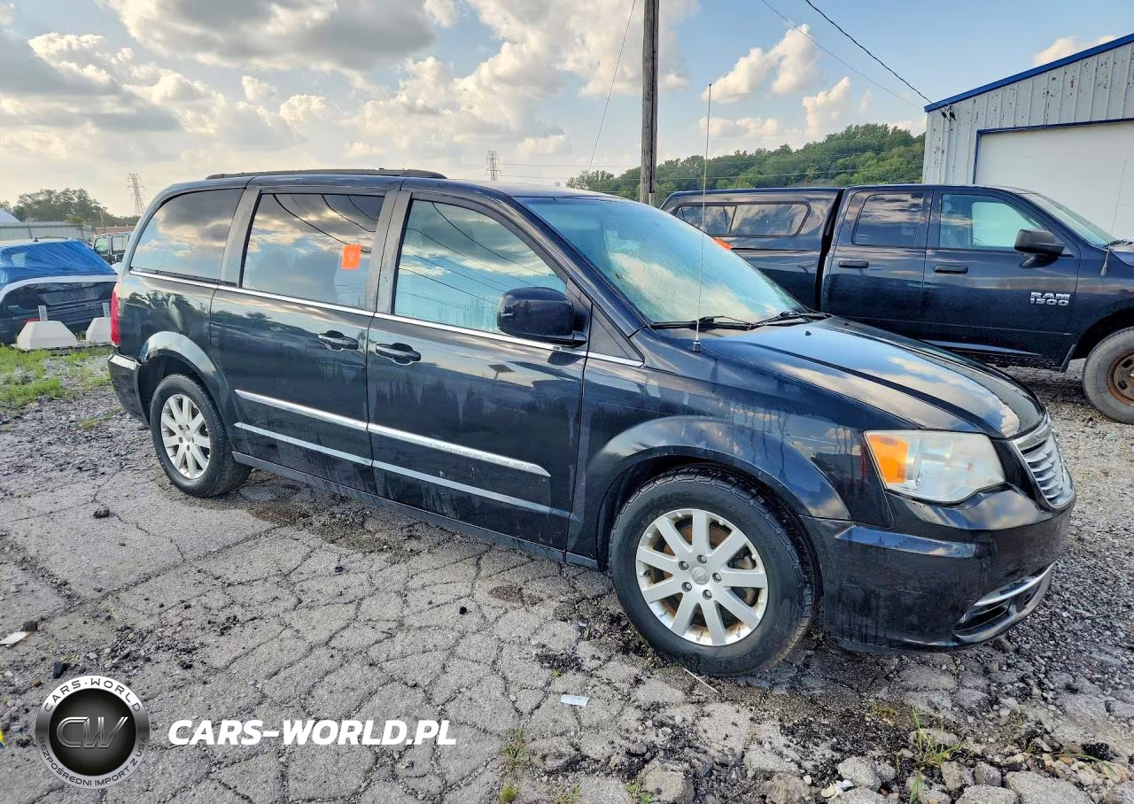 2014 Chrysler Town & Country Touring VIN:2C4RC1BG4ER143075 - 4