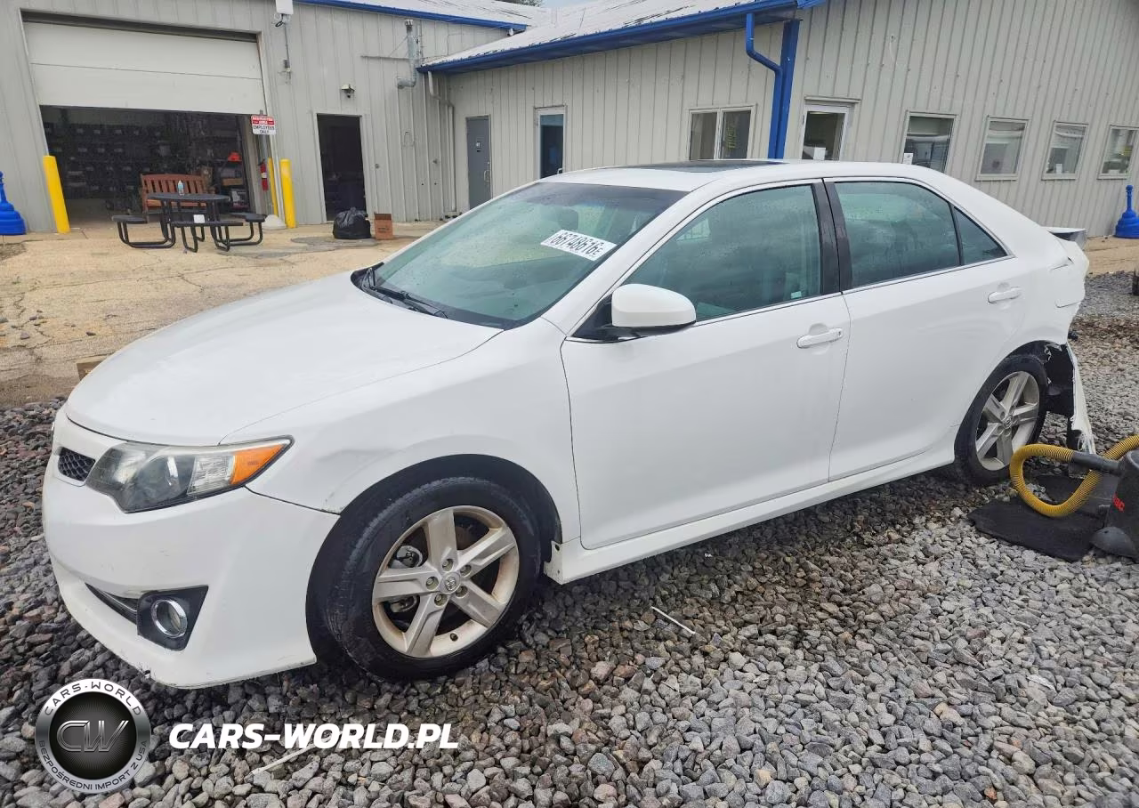 2014 Toyota Camry Se – zdjęcie 1 z 12