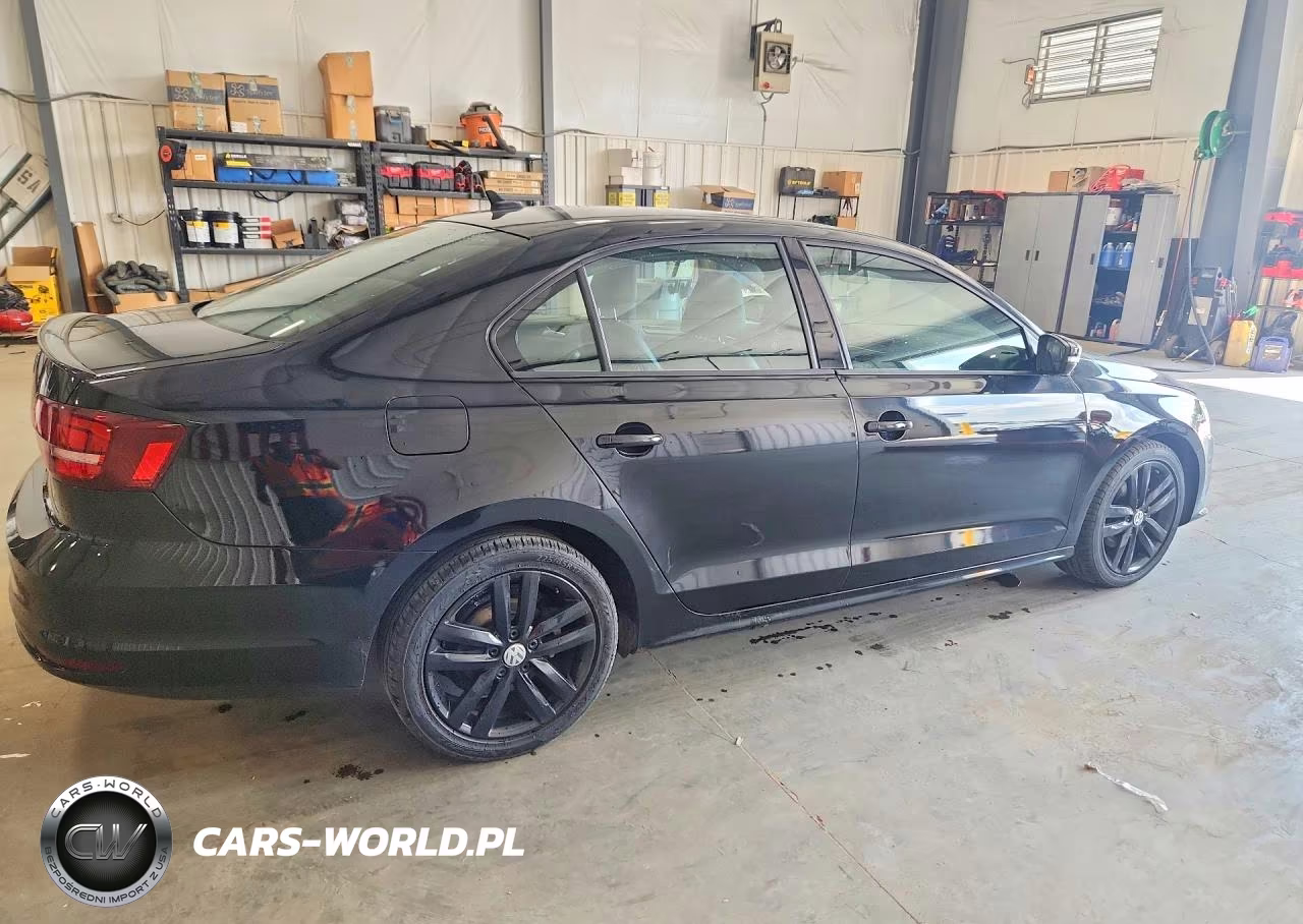 2018 Volkswagen Jetta Sport VIN:3VWD17AJ7JM245274 - 3