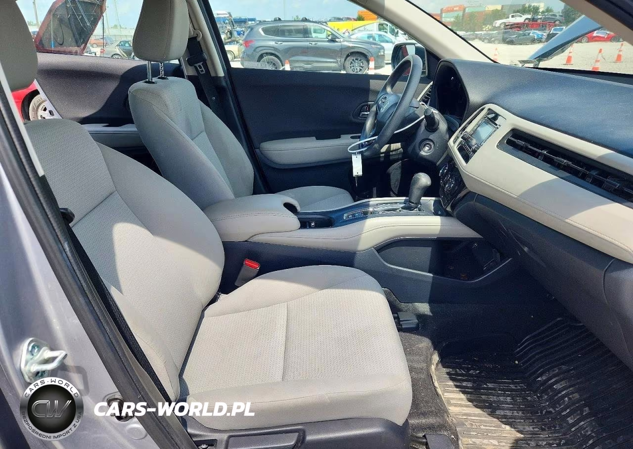 2021 Honda Hr-V Lx VIN:3CZRU6H37MM715643 - 7