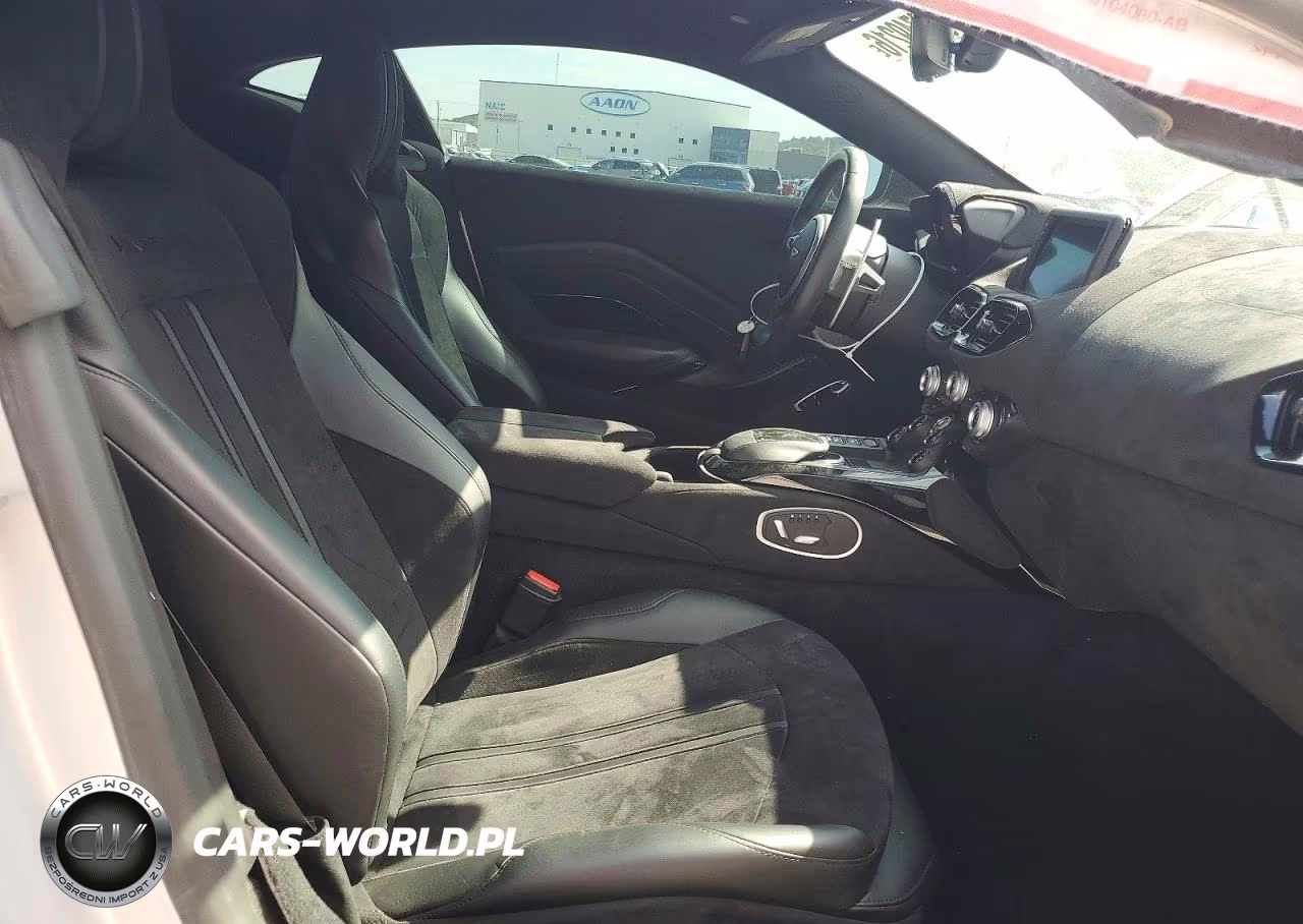 2019 Aston Martin Vantage VIN:SCFSMGAW4KGN02840 - 10