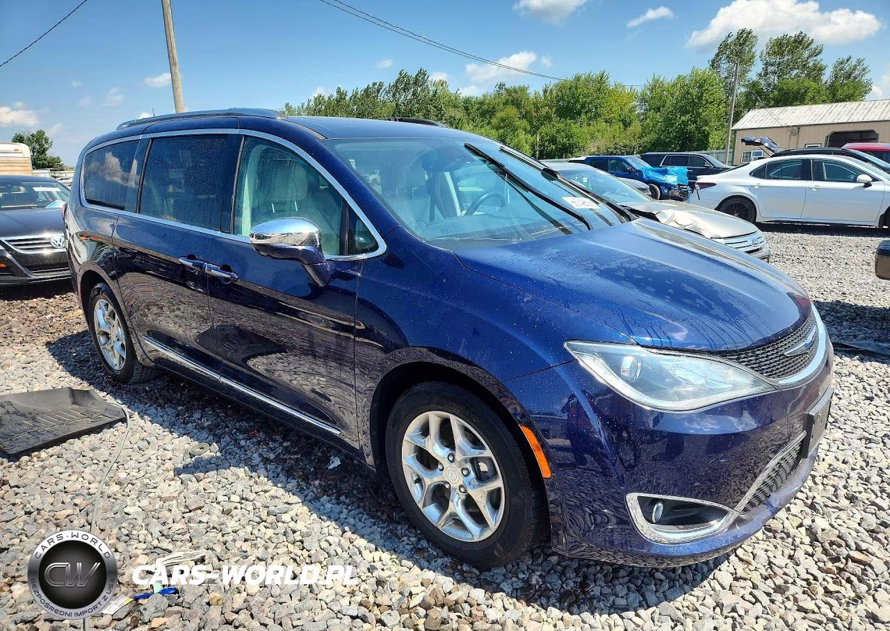 2019 Chrysler Pacifica Limited VIN:2C4RC1GG2KR574423 - 4