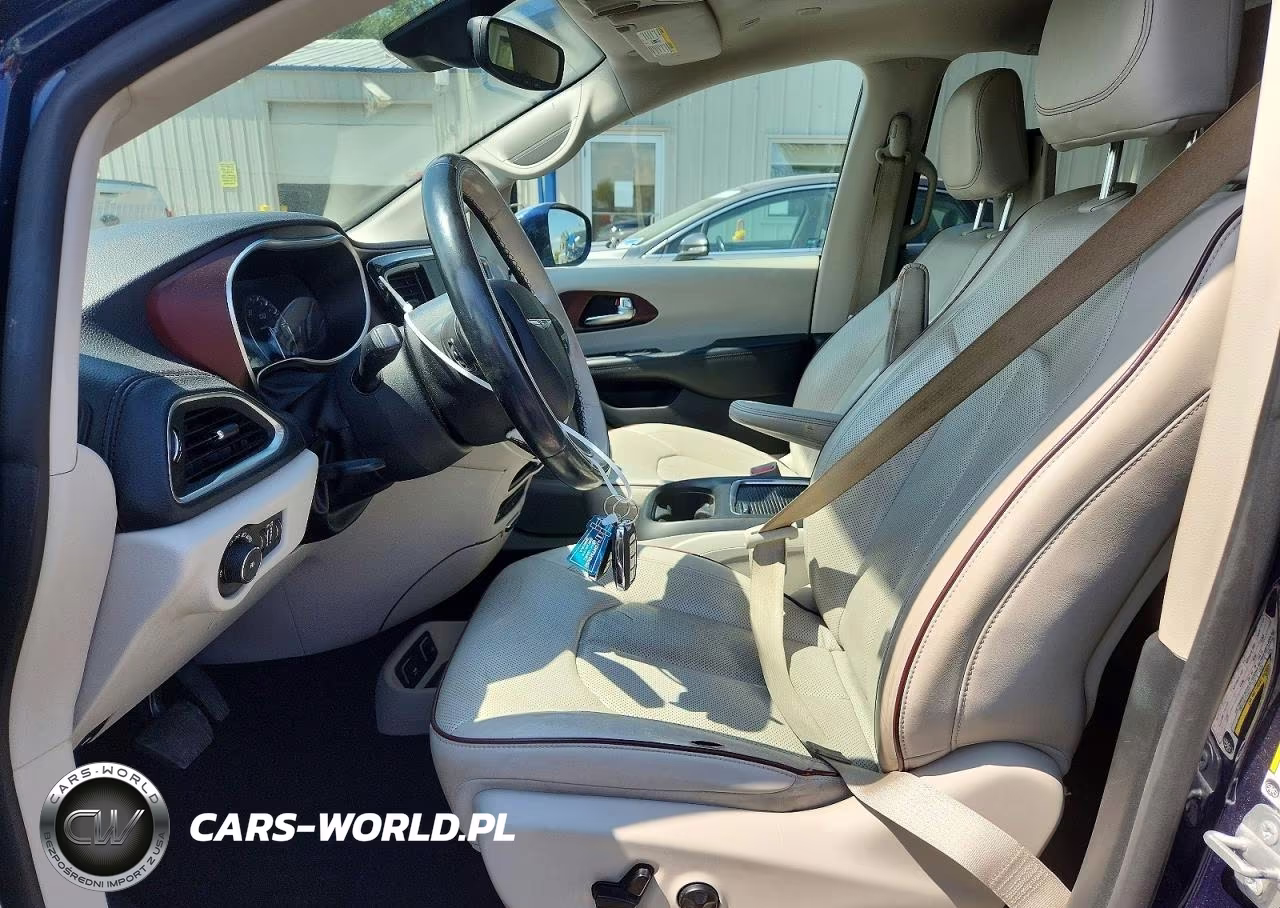 2019 Chrysler Pacifica Limited VIN:2C4RC1GG2KR574423 - 7