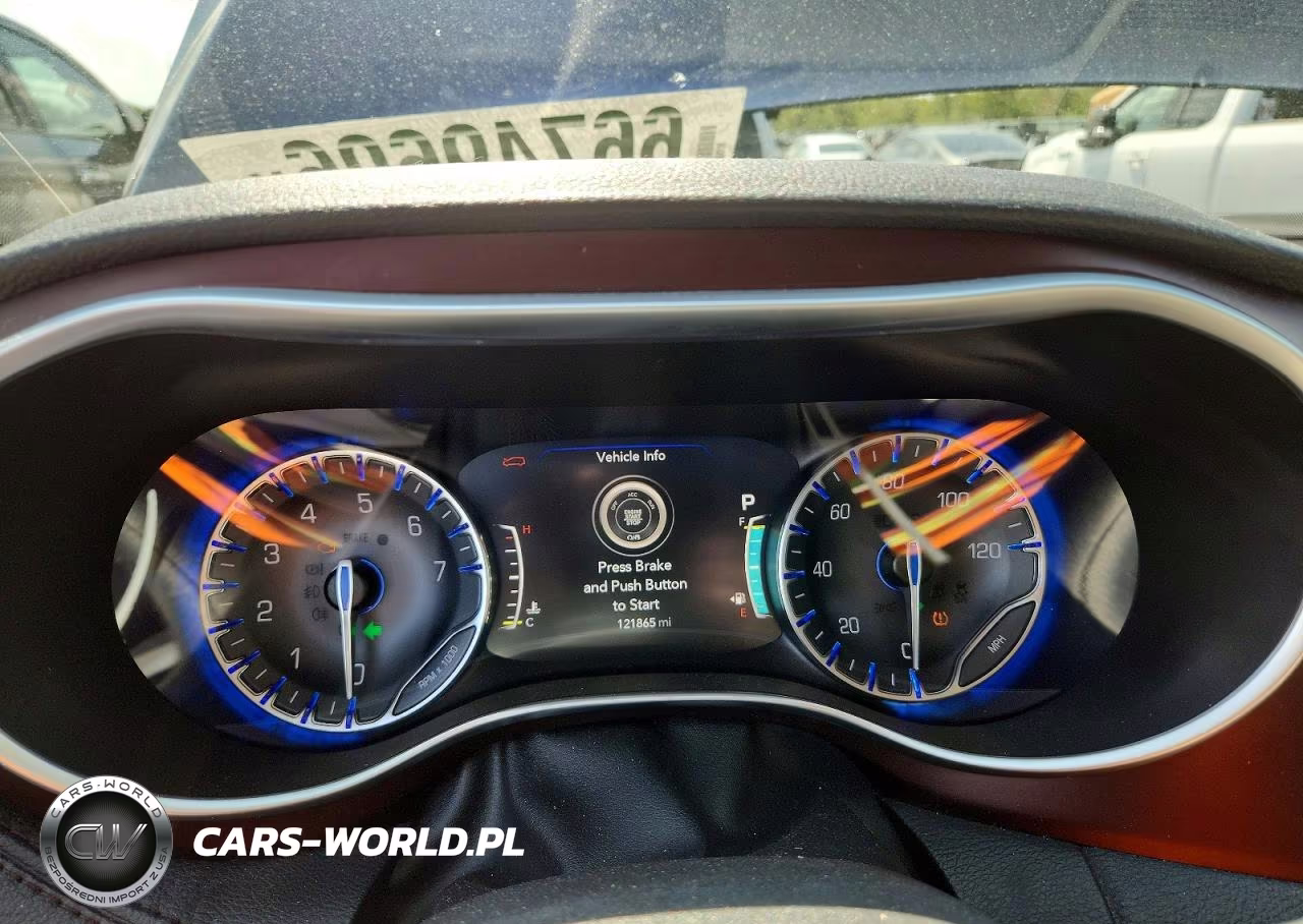 2019 Chrysler Pacifica Limited VIN:2C4RC1GG2KR574423 - 9