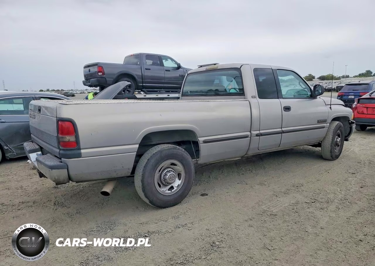1999 Dodge Ram 2500 VIN:1B7KC2365XJ505399 - 3